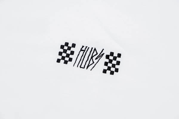 HUBS チェッカーフラッグロゴTシャツ